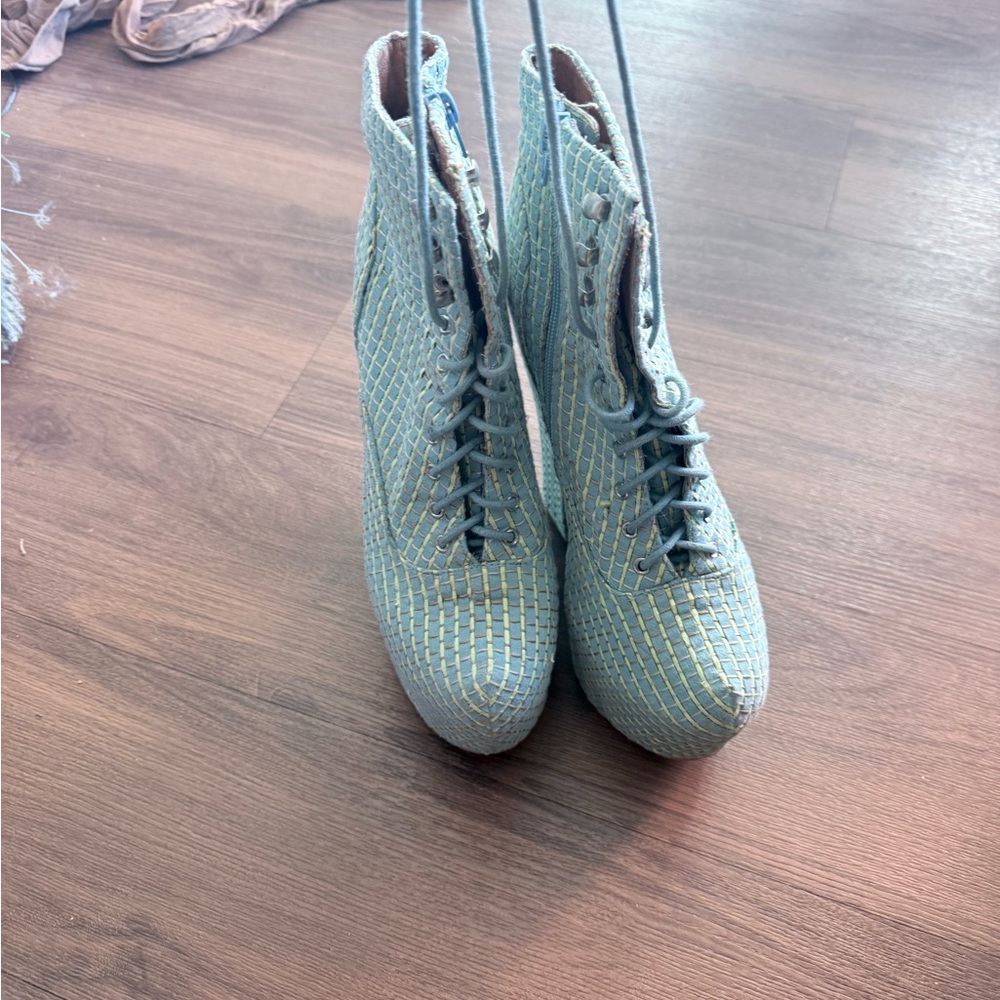 Stylish Turquoise Lace-Up Women's Boots